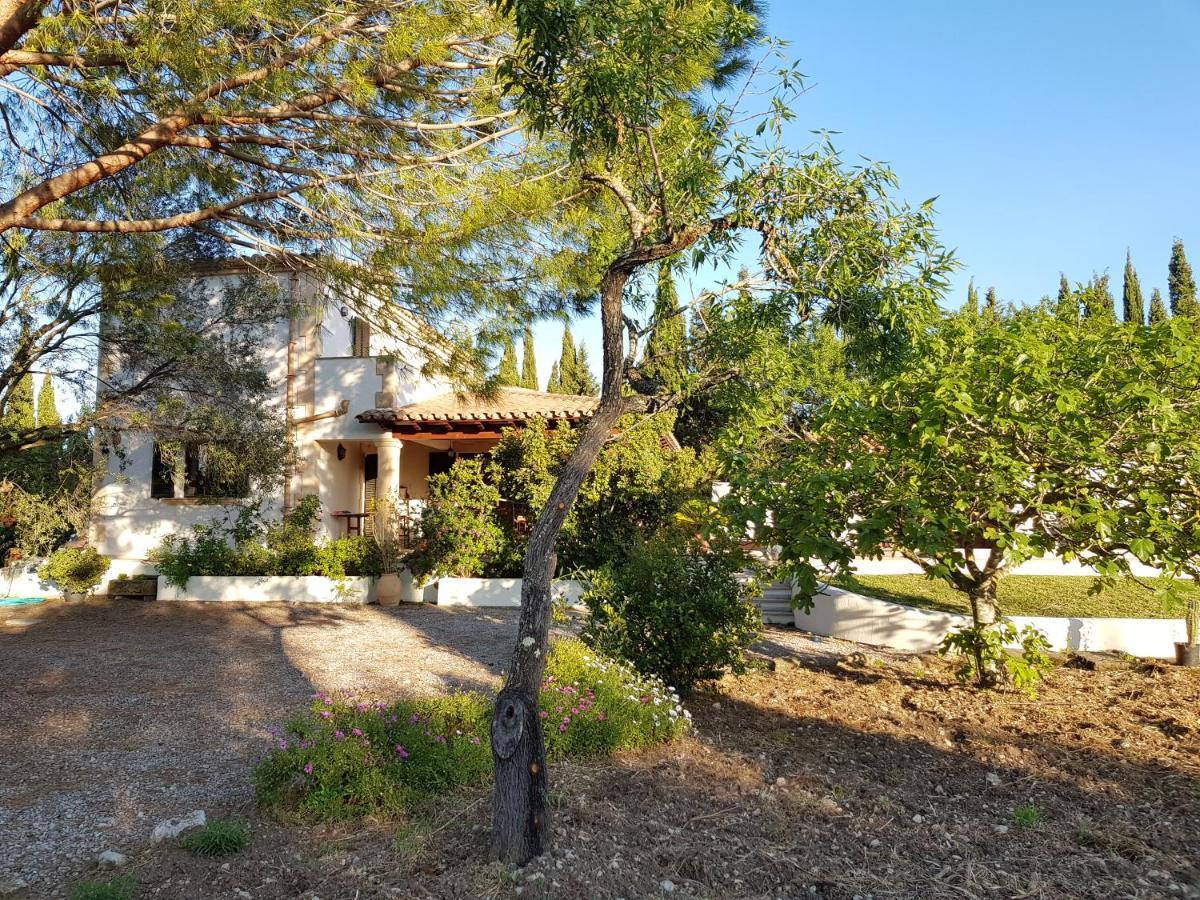 Villa Milagro - 3 Bedroom Finca Style Villa With Pool Near Golf Course/Beaches - Air Cond. Pollença Exterior foto