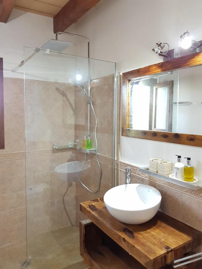Villa Milagro - 3 Bedroom Finca Style Villa With Pool Near Golf Course/Beaches - Air Cond. Pollença Exterior foto